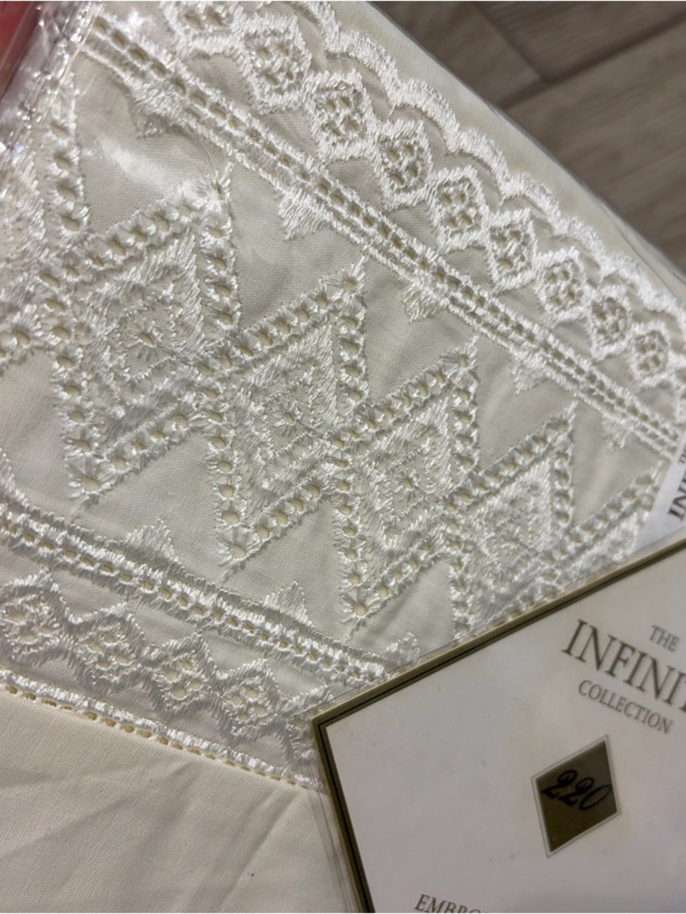 Infinity Collection Eyelet Embroidered Gold Ivory Queen Sheet Set NEW